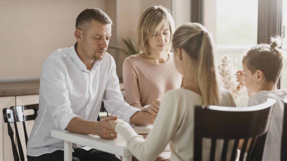 a family praying, psychiatrist for parents Massachusetts