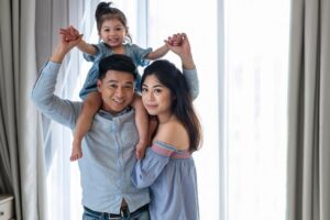 parents-happy-girl
